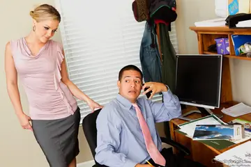 Alexis Texas – Busty Blonde MILF Secretary Takes Anal and a Facial in the Office