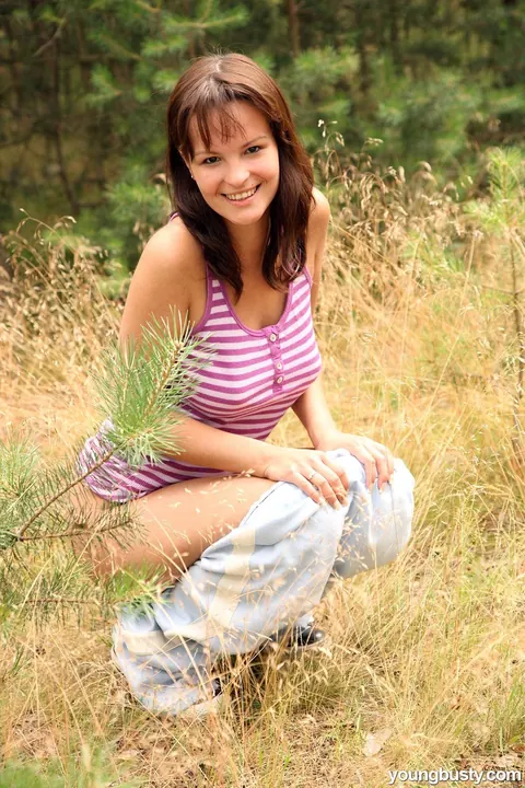 Rita Peach: BBW Brunette with Big Natural Tits Fingers Her Pussy in the Forest – photo 7 of 21