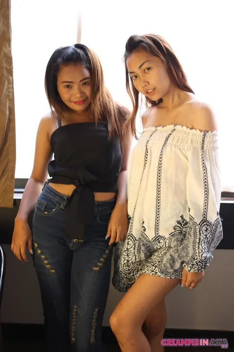 Petite Thai Woman Undresses and Spreads Her Pussy – photo 6 of 20