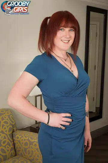 Trans Woman Strips Nude and Shows Her Ass