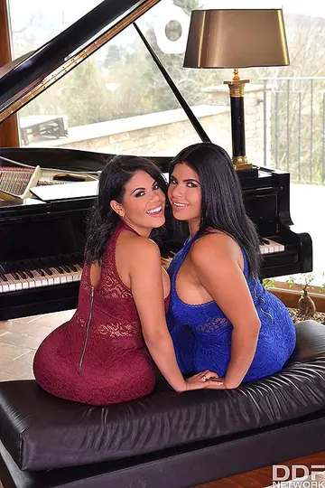Sheila Ortega – Busty Latina Lesbians in Heels Do Anal Play