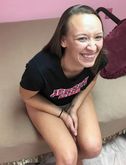 Nicci Taylor: Brunette PAWG with Small Natural Tits Gives a Blowjob – photo 2 of 21