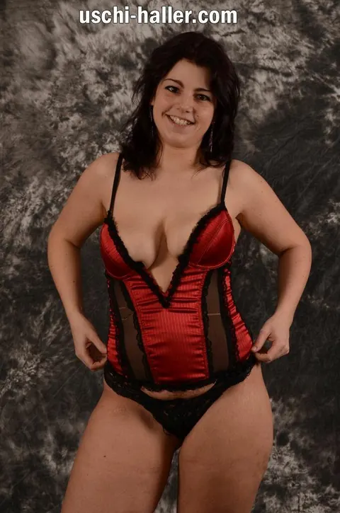 Busty Brunette Strips Out of Her Lingerie in Heels – photo 9 of 16
