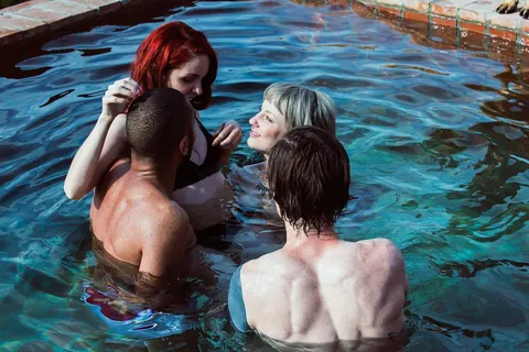 Amarna Miller: European Redhead Joins Interracial Foursome by the Pool – photo 3 of 15
