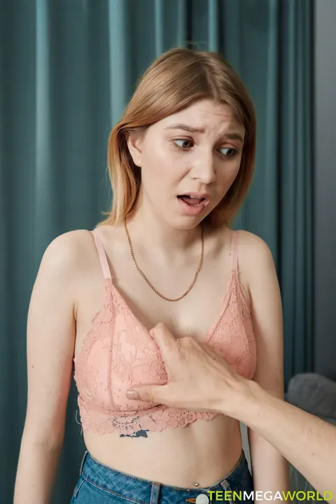 Kami Yammy: On the Sofa, a Tattooed Brunette Gets Fucked Hard – photo 6 of 20
