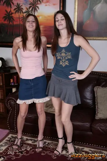 Lisa Marie – Blonde MILFs Share a Threesome Blowjob