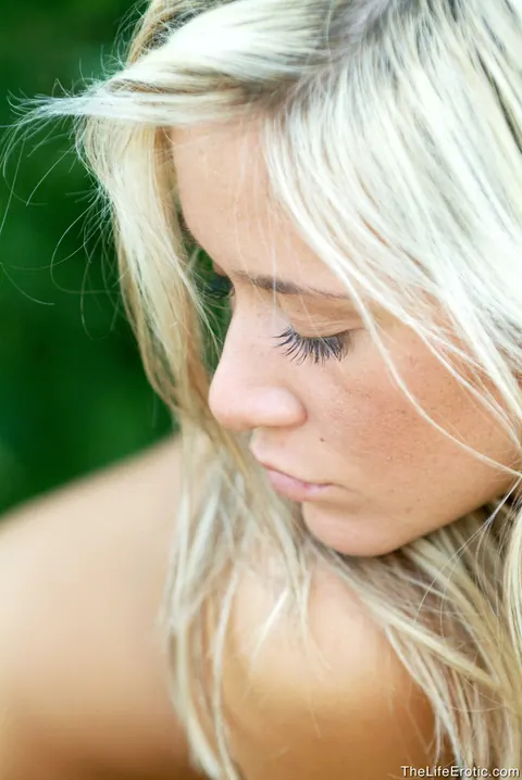Carmen Cocks: Skinny Blonde Flashes Her Body Outdoors – photo 10 of 20