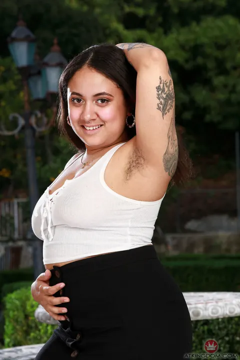 Short-Haired Hairy Woman Poses Outdoors in a Skirt – photo 2 of 21