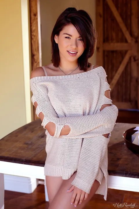 Shyla Jennings: Skinny Short-Haired Brunette in Socks Spreads Her Trimmed Pussy – photo 1 of 17