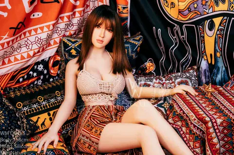 Woman with Big Tits Strips and Poses Nude – photo 20 of 21