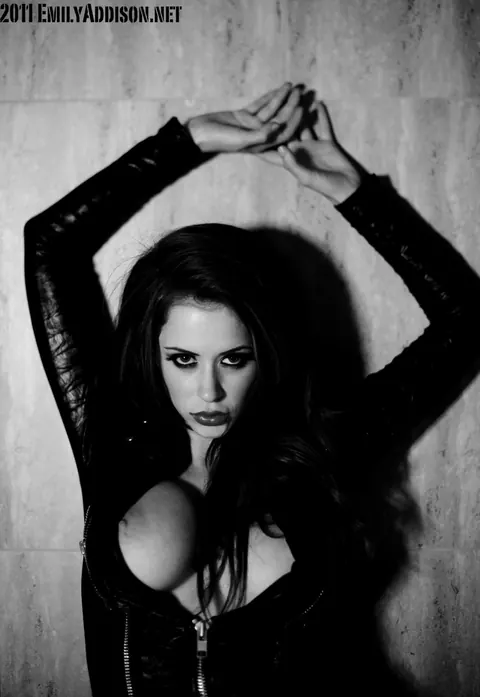 Emily Addison: Brunette Flaunts Her Big Tits in Latex and Boots – photo 12 of 21