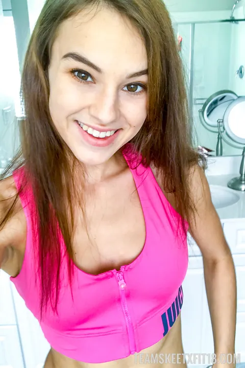 Ellie Eilish: Brunette PAWG with Big Ass Spreads Her Shaved Pussy Wide – photo 15 of 20