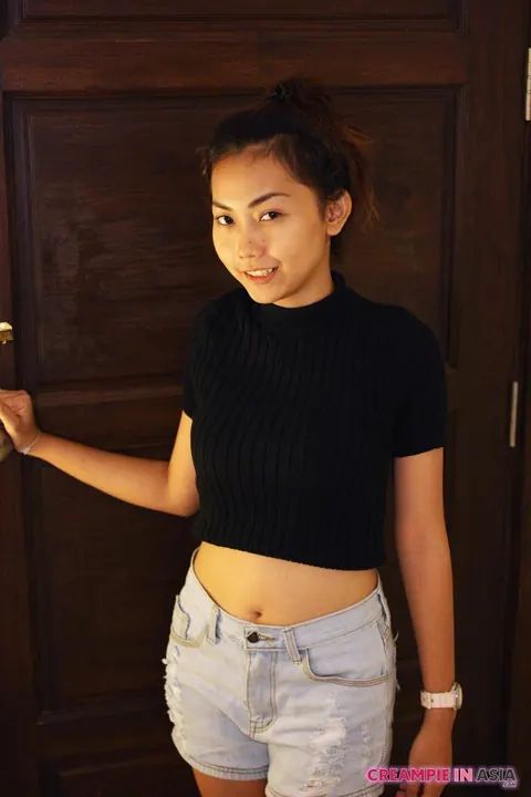 Asian Brunette Shows Off Her Body in Shorts – photo 2 of 16