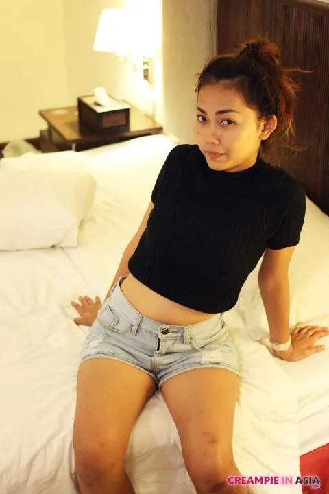 Asian Brunette Shows Off Her Body in Shorts – photo 8 of 16