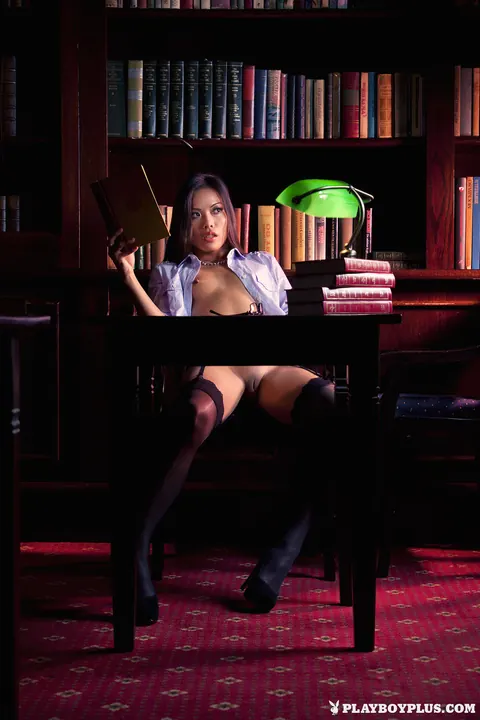 Woman Strips Off Her Lingerie and Spreads in the Library – photo 2 of 14