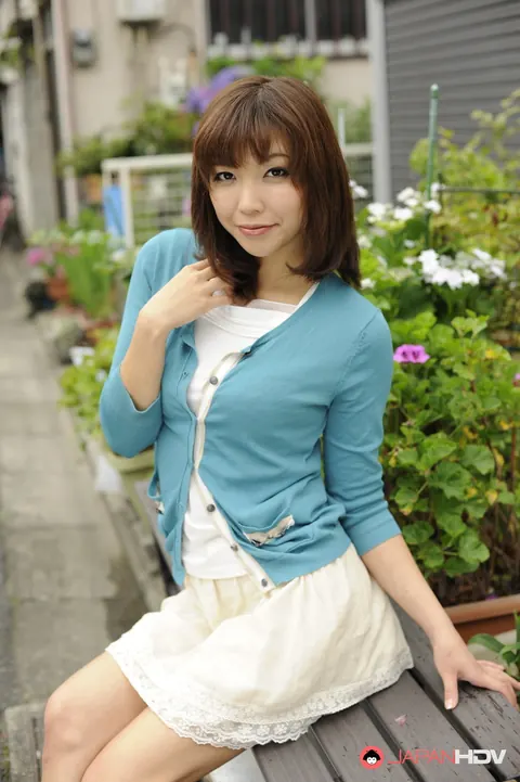 Juri Kitahara: Japanese Brunette in a Skirt and Heels Poses Outdoors – photo 11 of 15