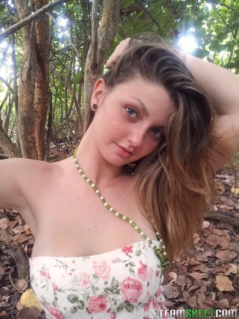 Staci Silverstone: Blonde Strips Naked in the Woods and Spreads Her Pussy – photo 11 of 16