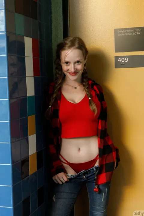 Giana Van Patten: Petite Blonde Flashes Her Tits and Spreads Her Legs in Jeans – photo 9 of 13