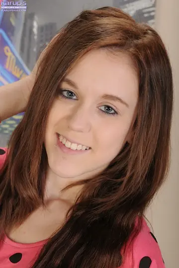 Amateur Brunette Strips Out of Her Lingerie and Spreads Her Pussy