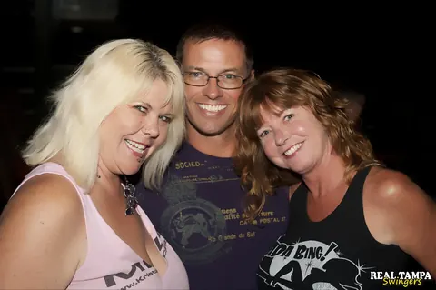 Mandi McGraw: Blonde MILFs in Shorts Take Anal and Doggy Style in a Group – photo 15 of 15