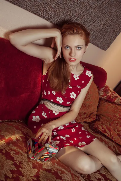 Shirley Tate: Tall Redhead Spreads Her Pussy in Glamour Set – photo 1 of 21