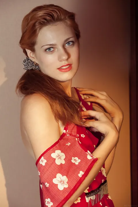 Shirley Tate: Tall Redhead Spreads Her Pussy in Glamour Set – photo 9 of 21