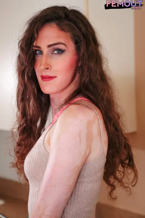 Trans Woman Stands Naked and Poses – photo 4 of 16
