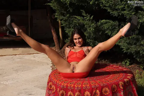 Bella Modele: Brunette in Heels Toys Her Pussy in the Garden – photo 3 of 15
