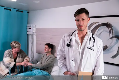 Older Doctor Kisses Twink Before Anal Sex – photo 8 of 21