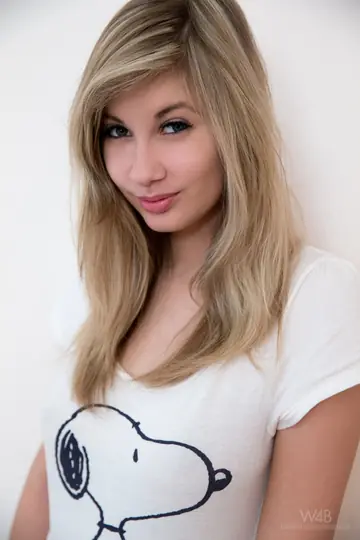 European PAWG Masturbates with a Glass Dildo