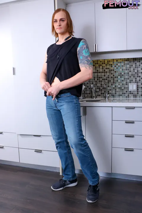 Trans Woman Pulls Top Off and Poses Nude – photo 3 of 16