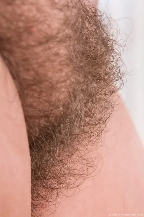 Lariona: Chubby Blonde MILF in Pantyhose Spreads Her Hairy Pussy – photo 17 of 18