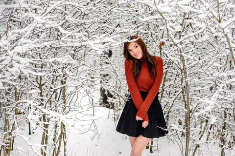 Redhead Lifts Her Skirt Hem Outdoors – photo 15 of 15