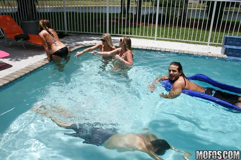 Bridgete: Brunette Flaunts Her Big Tits in a Bikini by the Pool – photo 4 of 16