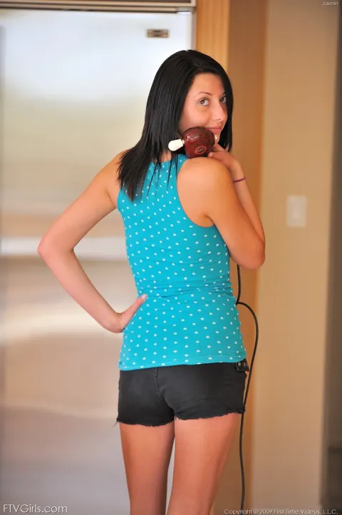 Busty Brunette Strips Out of Her Lingerie in a Hotel – photo 17 of 21