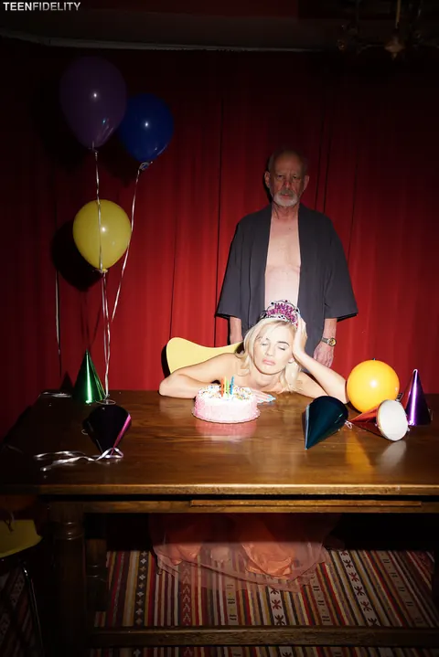 Blonde Lifts Her Birthday Dress and Flashes – photo 18 of 21