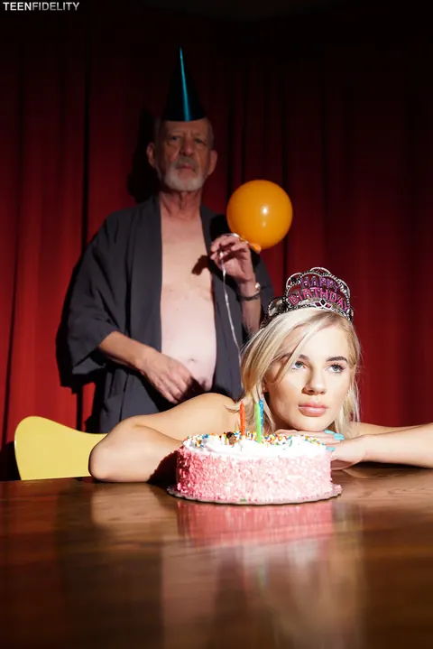 Blonde Lifts Her Birthday Dress and Flashes – photo 19 of 21