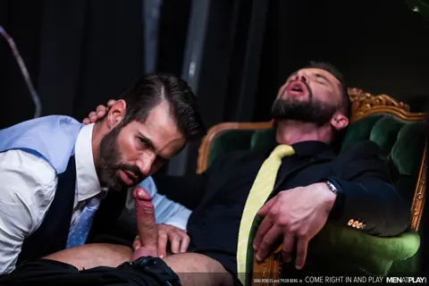 Tattooed Men Kiss and Fuck in the Office – photo 7 of 21