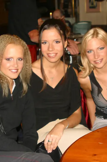 Peaches – Blonde and Brunette Have Anal Threesome