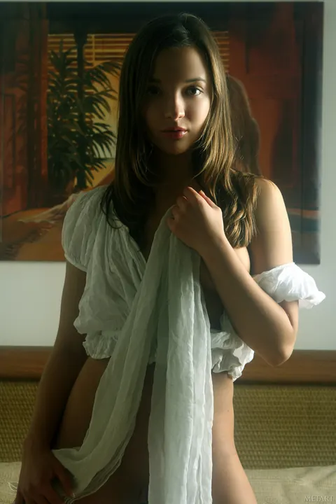 Alexandra Kroha: Brunette Bares Her Shaved Pussy and Spreads Wide – photo 4 of 20