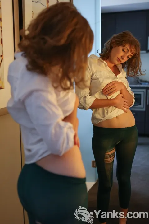 Thick Redhead Rubs Her Hairy Pussy in Front of a Mirror in Panties – photo 4 of 17