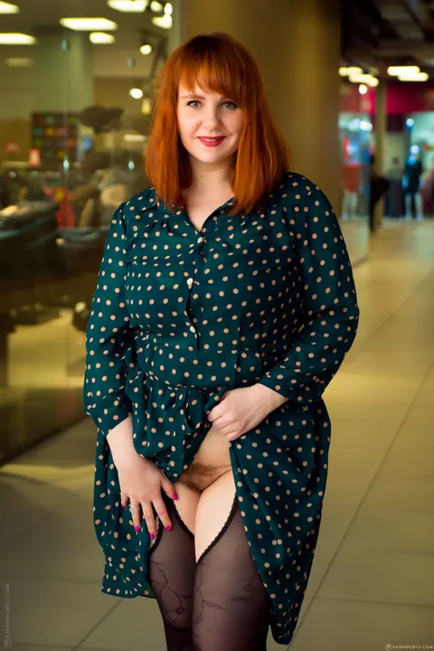 Katrin Porto: Chubby Redhead MILF Flashes Her Big Natural Tits Outdoors in Pantyhose – photo 13 of 15