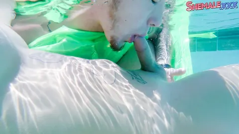 Trans Woman Kisses Her Partner Before Bareback Sex Outdoors – photo 4 of 16