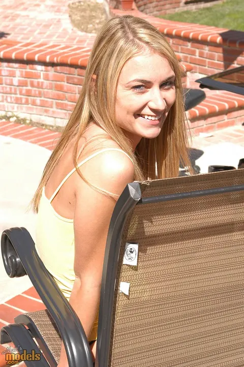 Tyler Stevenz: Skinny Blonde Strips Out of Her Shorts Outdoors – photo 7 of 16