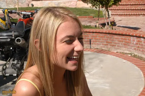 Tyler Stevenz: Skinny Blonde Strips Out of Her Shorts Outdoors – photo 9 of 16
