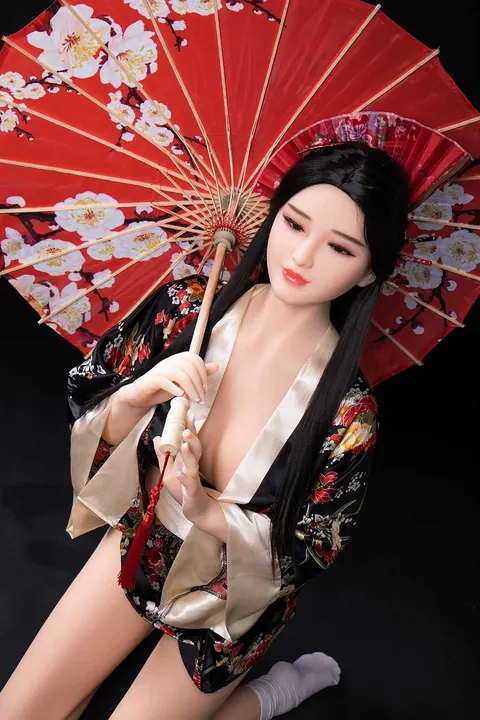 Japanese Woman Undresses and Spreads Her Muff – photo 2 of 19