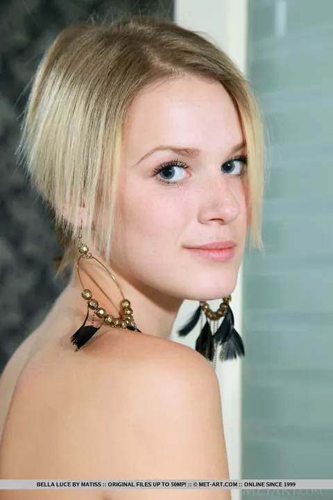 Bella Luce: Blonde in Stockings and Boots Spreads Her Hairy Pussy – photo 1 of 18