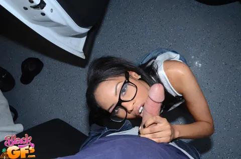 Ebony Woman in Glasses Sucks Cock – photo 3 of 16
