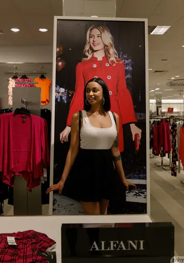 Wynona Gibbs – Busty Ebony Brunette Flashes Her Natural Tits in Public