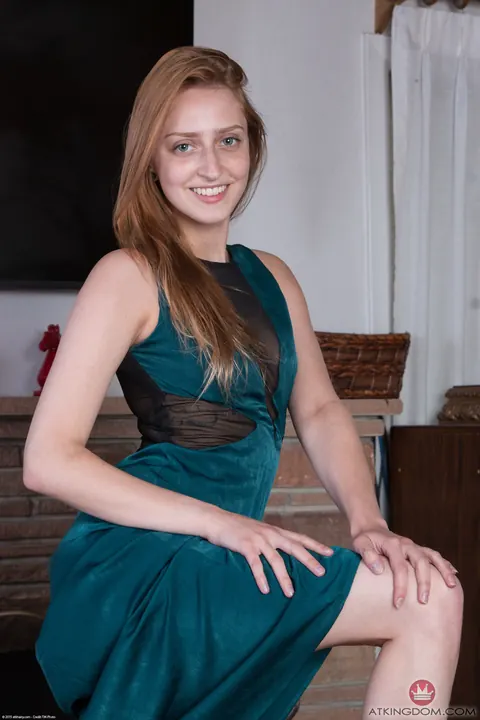 Rococo Royalle: Petite Redhead Shows Her Hairy Bush and Tattoos – photo 2 of 21